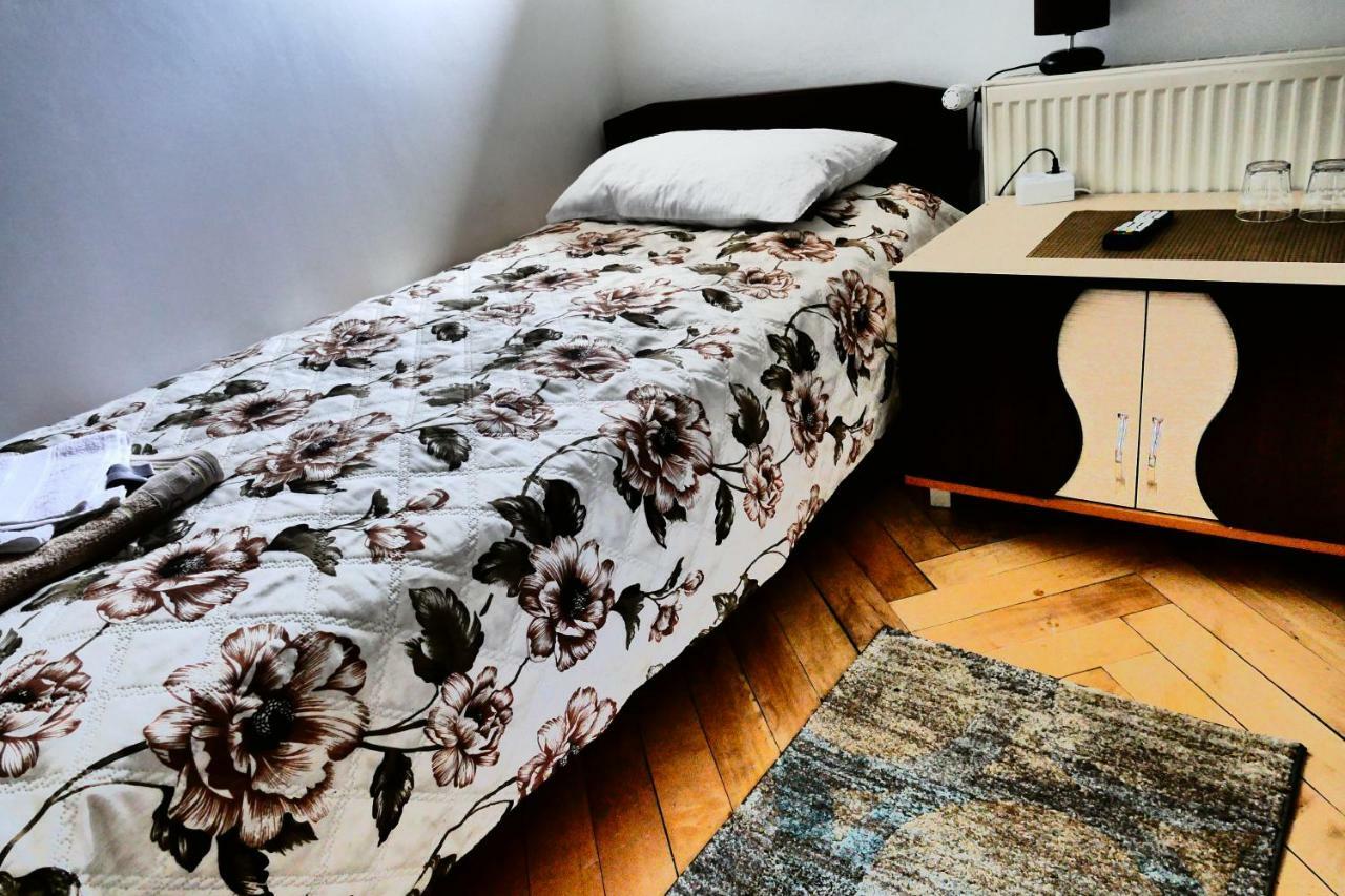 Hotel Pensiunea Roua Florilor Anina Exteriér fotografie