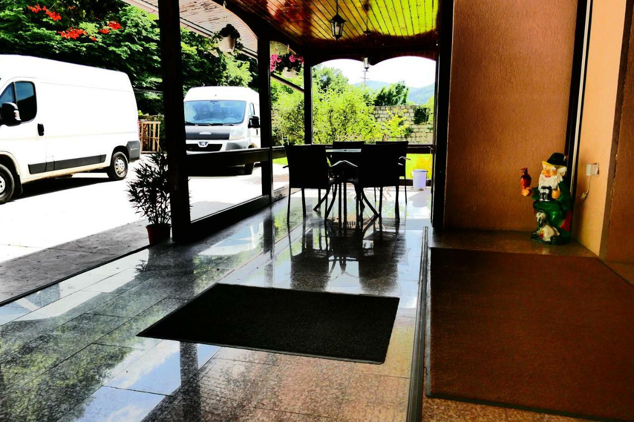 Hotel Pensiunea Roua Florilor Anina Exteriér fotografie