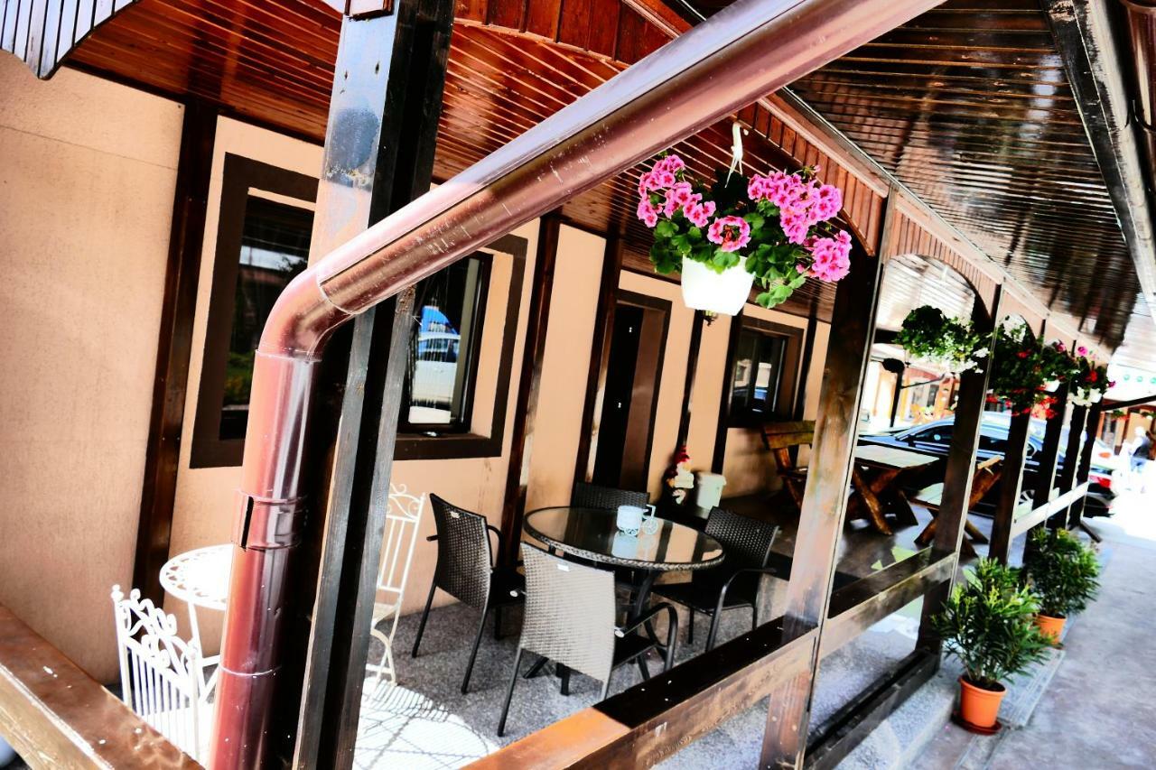 Hotel Pensiunea Roua Florilor Anina Exteriér fotografie