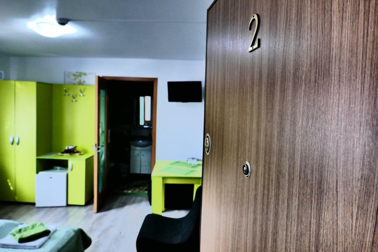 Hotel Pensiunea Roua Florilor Anina Exteriér fotografie