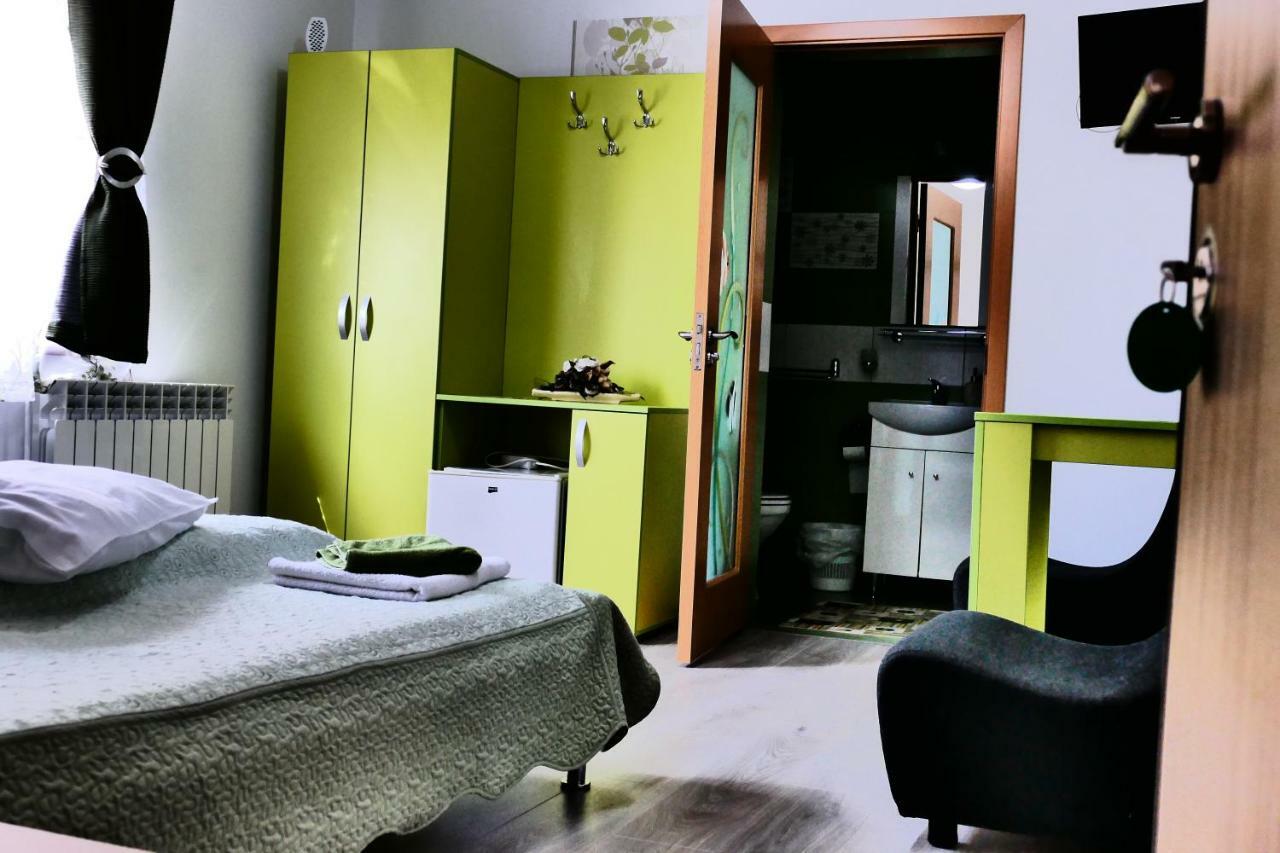 Hotel Pensiunea Roua Florilor Anina Exteriér fotografie